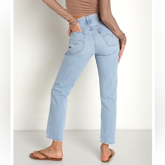 Levi's Premium Wedgie Straight Luxor
Again Light Wash Size 27 Straight Leg ankle - Picture 5 of 15